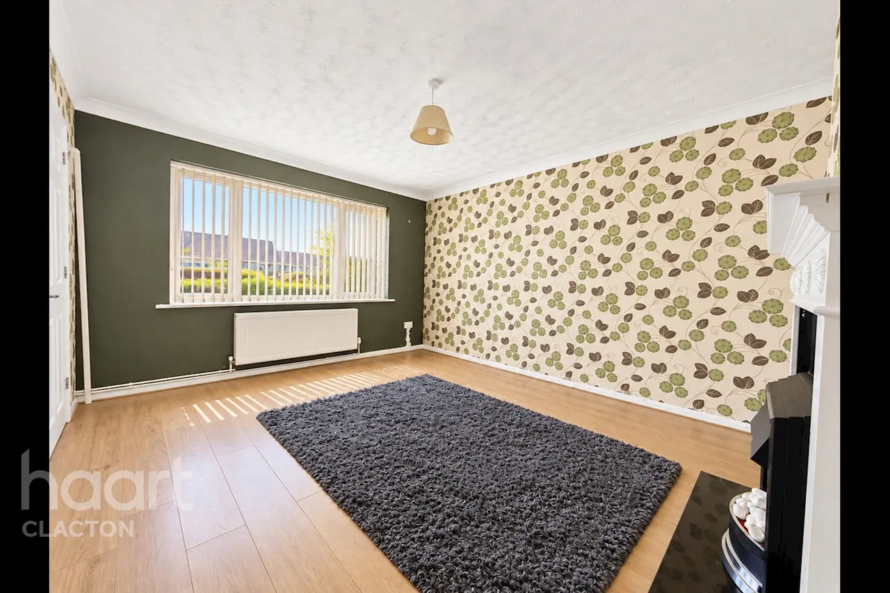 Fairlop Close, Clacton-On-Sea, CO15, photo 3
