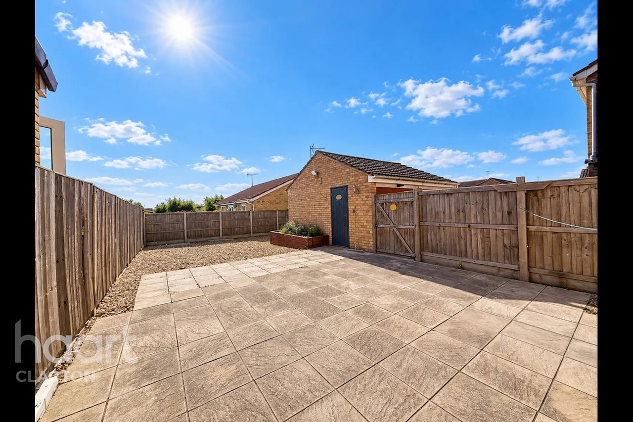 Fairlop Close, Clacton-On-Sea, CO15, photo 13
