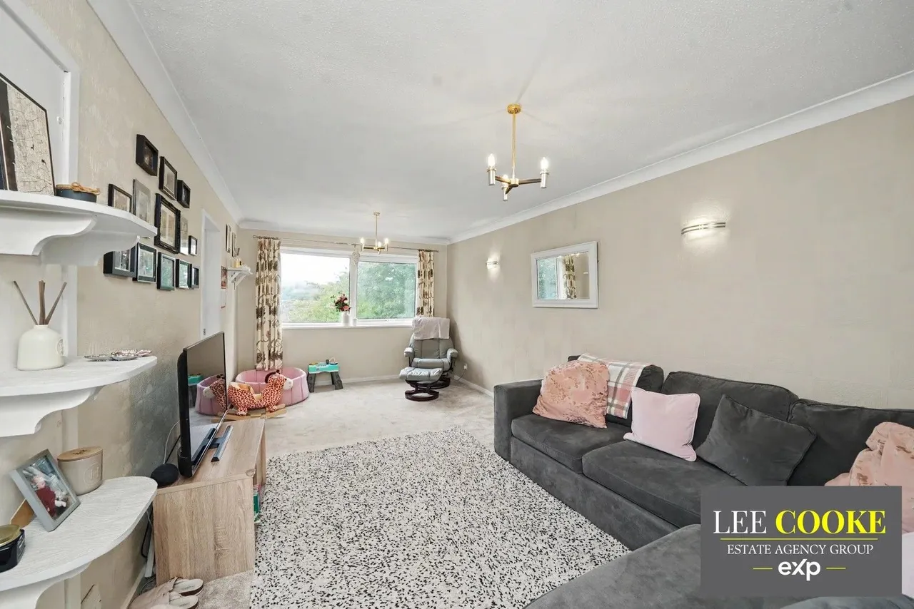 Off Newbridge Crescent, Tettenhall, WV6, photo 8