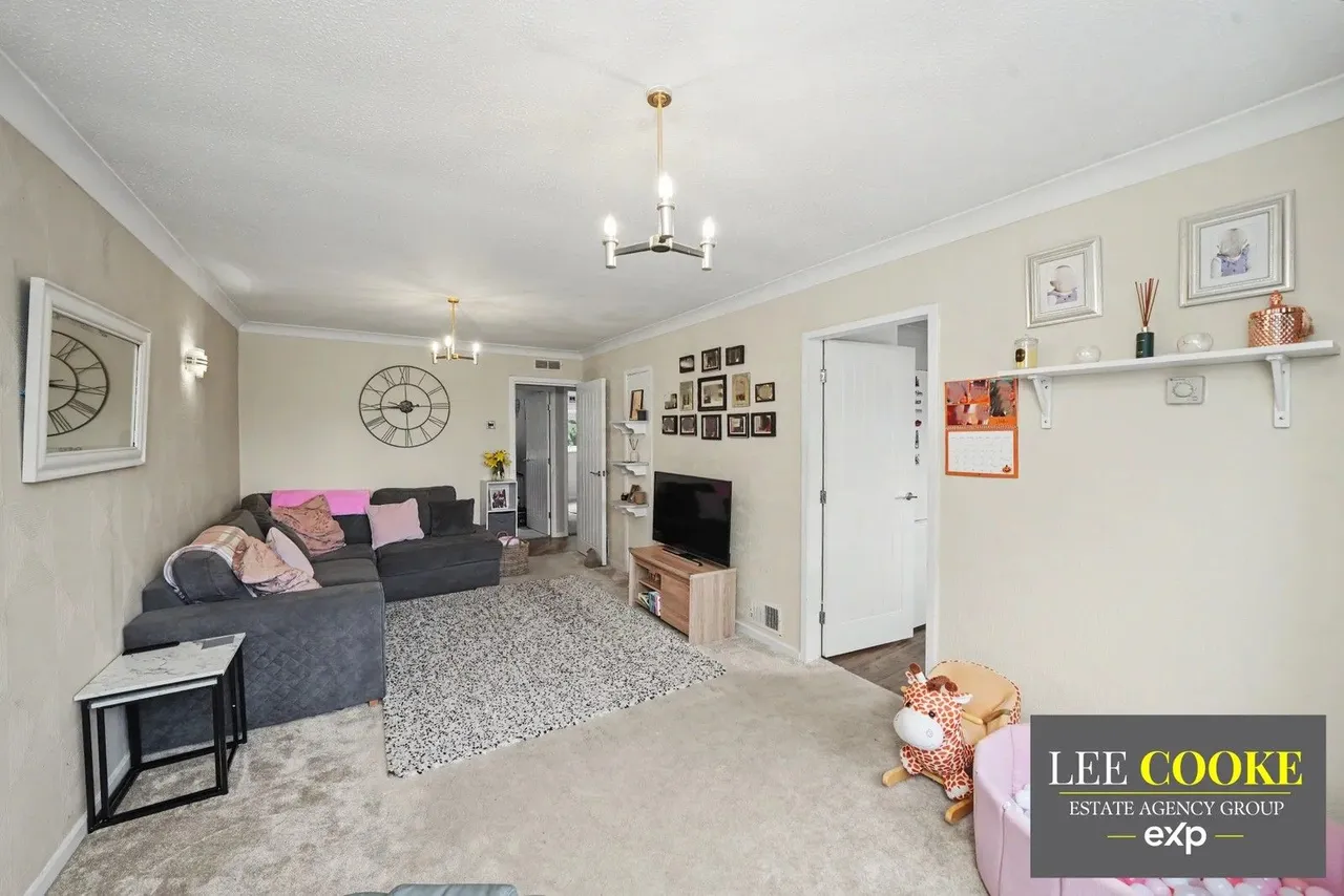 Off Newbridge Crescent, Tettenhall, WV6, photo 7