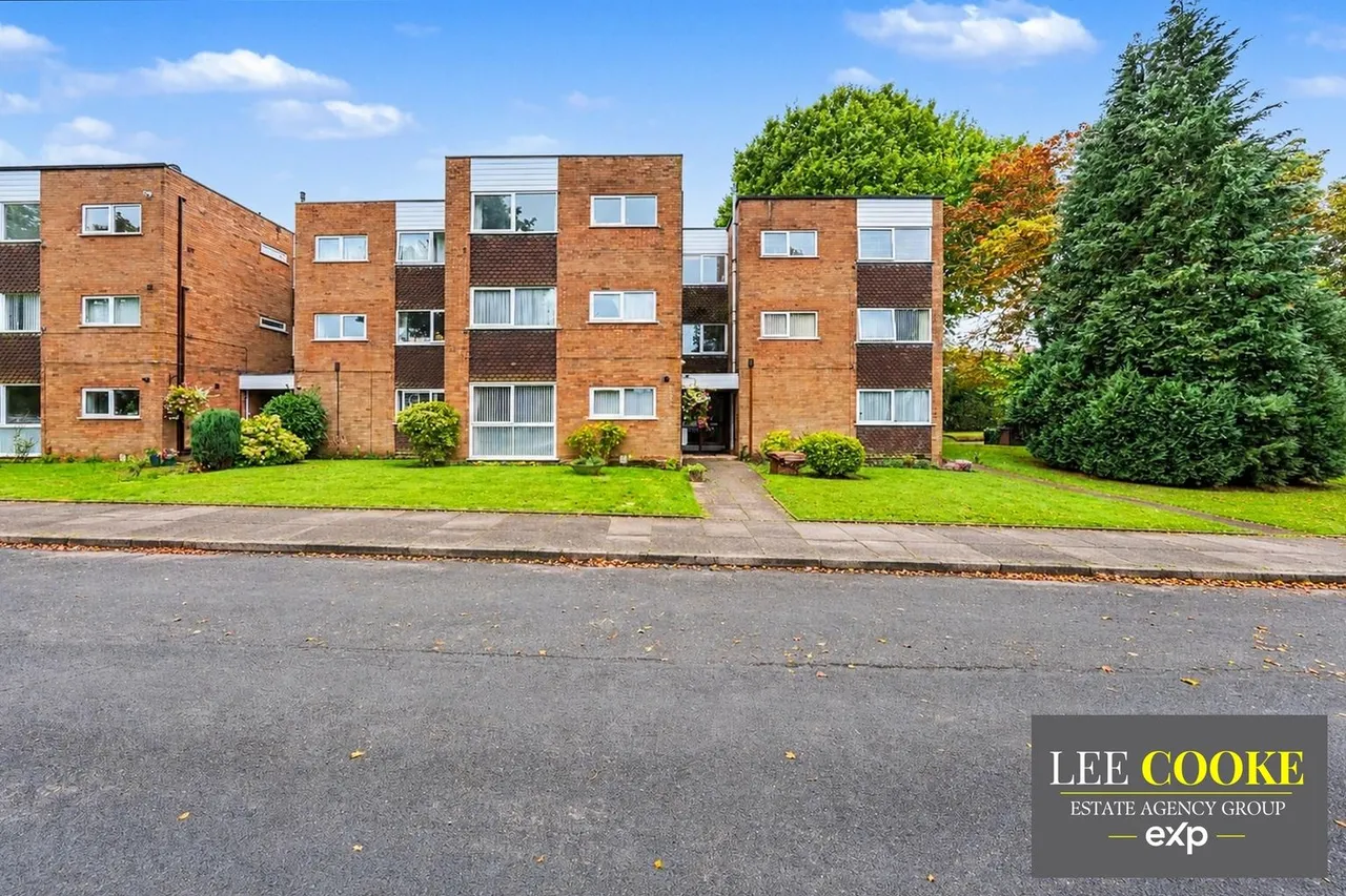 2 bed flat for sale, Off Newbridge Crescent, Tettenhall, WV6