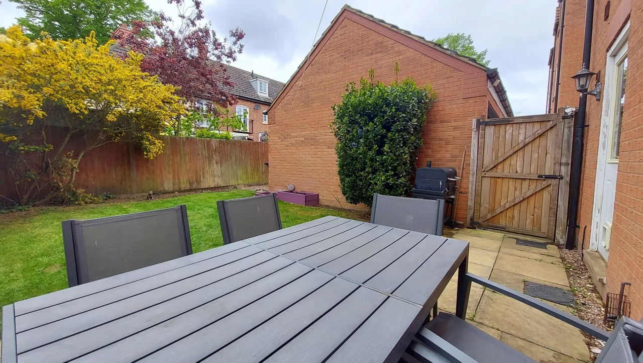 Kestrel Drive, Bourne, PE10, photo 25
