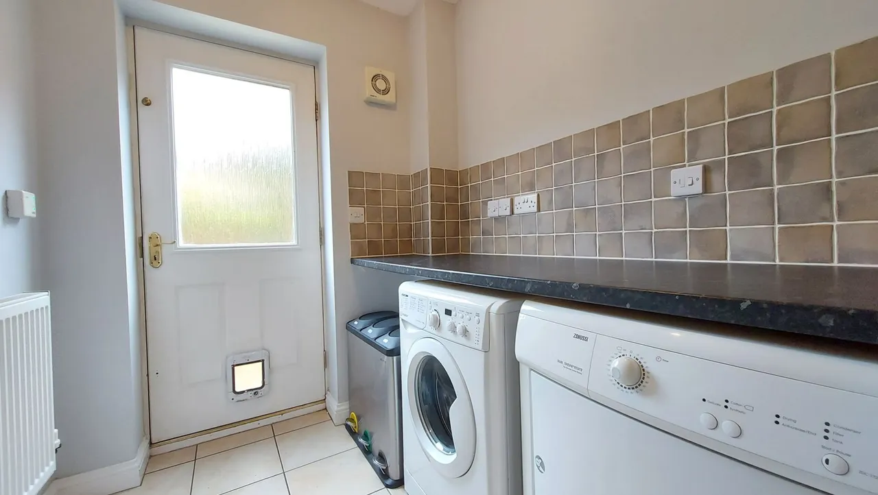 Kestrel Drive, Bourne, PE10, photo 13