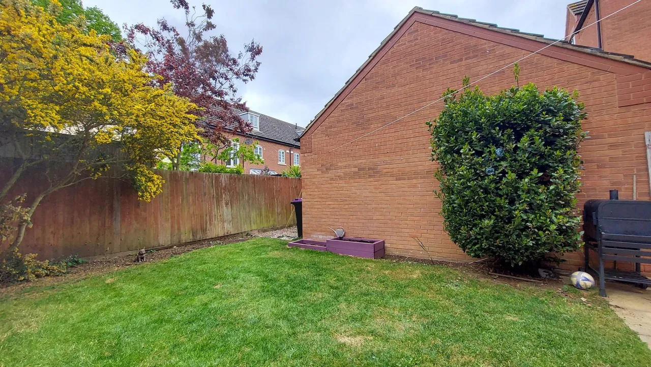 Kestrel Drive, Bourne, PE10, photo 26