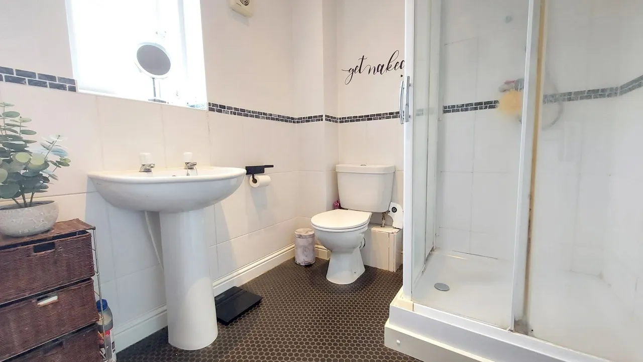 Kestrel Drive, Bourne, PE10, photo 10