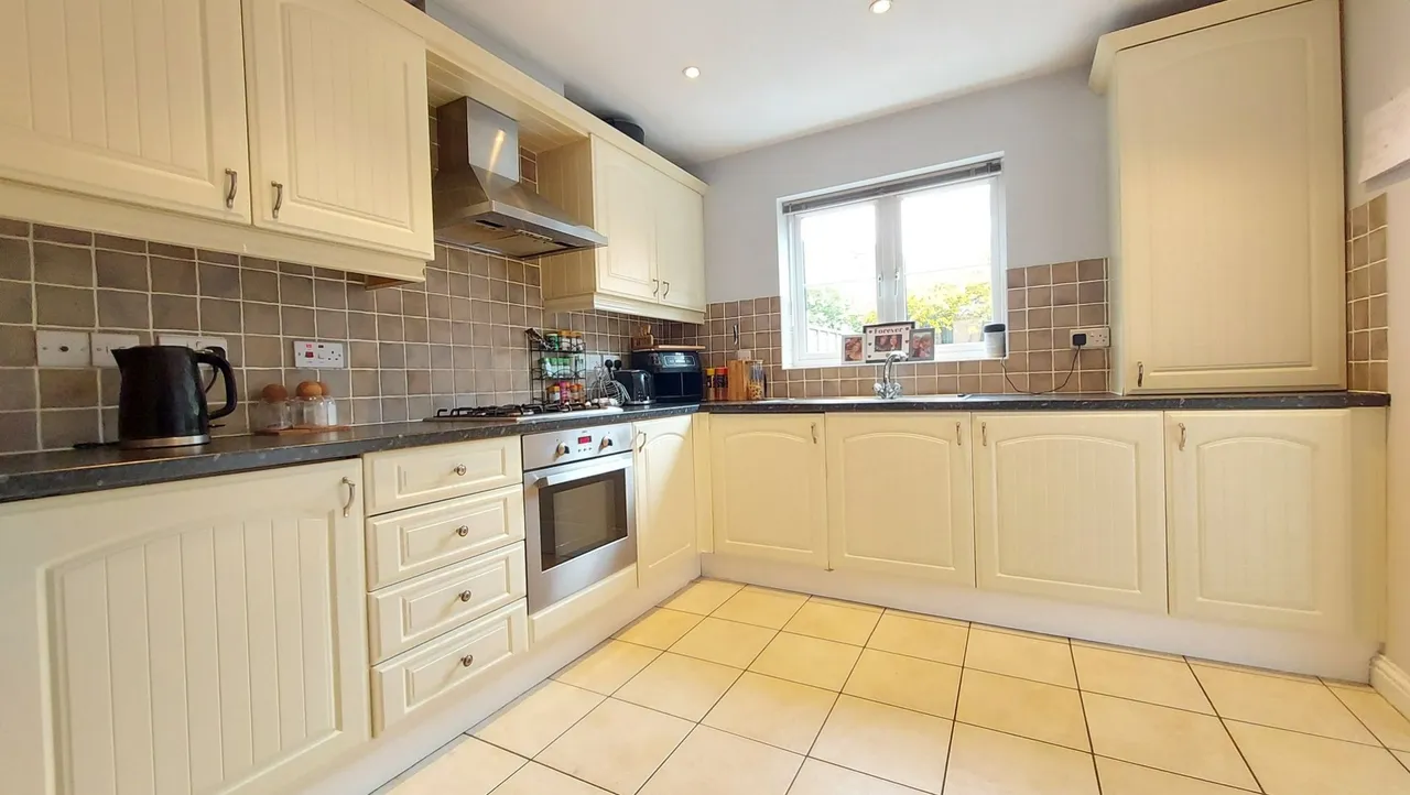 Kestrel Drive, Bourne, PE10, photo 3