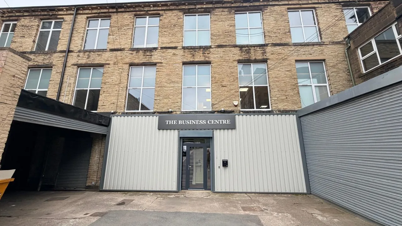 accommodation to rent — Law Street, Cleckheaton
