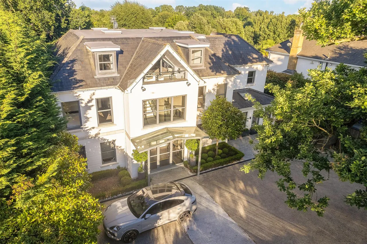 5 bed house for sale, Cricket Ground Road, Chislehurst