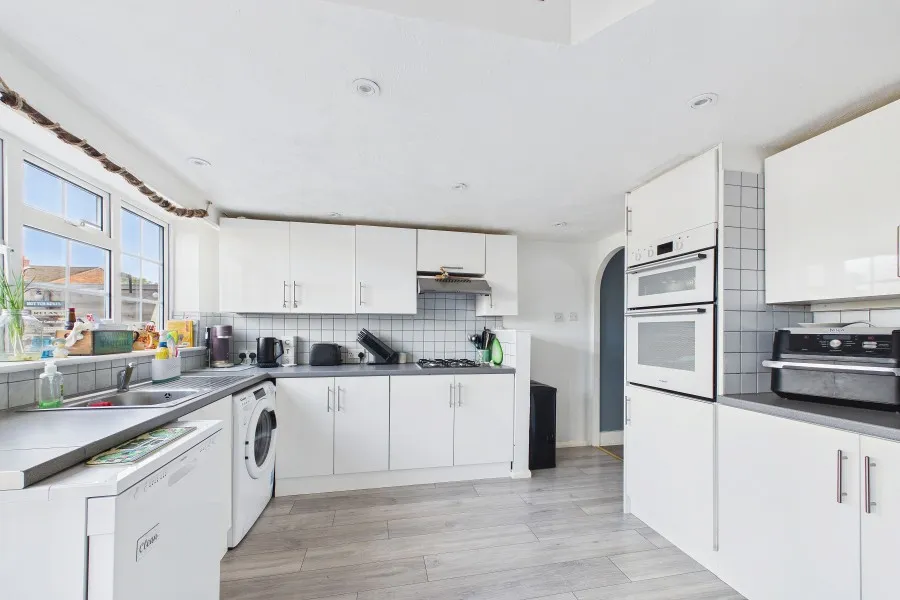 Southwark Close, Yateley, GU46, photo 5