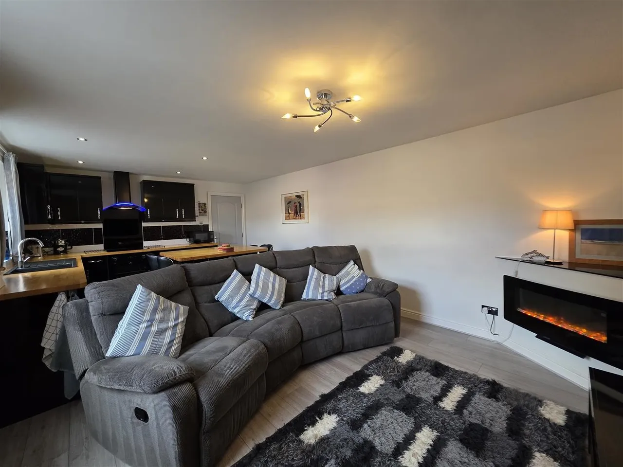 Belvedere Place, Scarborough YO11 2QX, photo 4