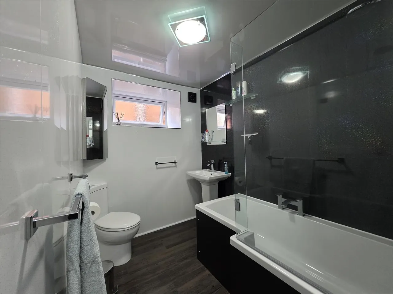 Belvedere Place, Scarborough YO11 2QX, photo 15