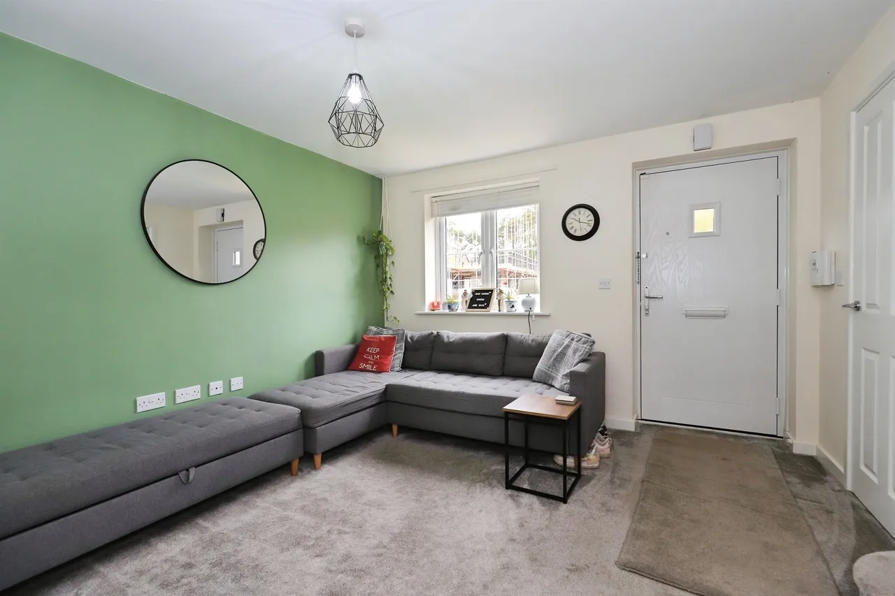 Crocus Way, Lea Castle, Kidderminster, photo 3
