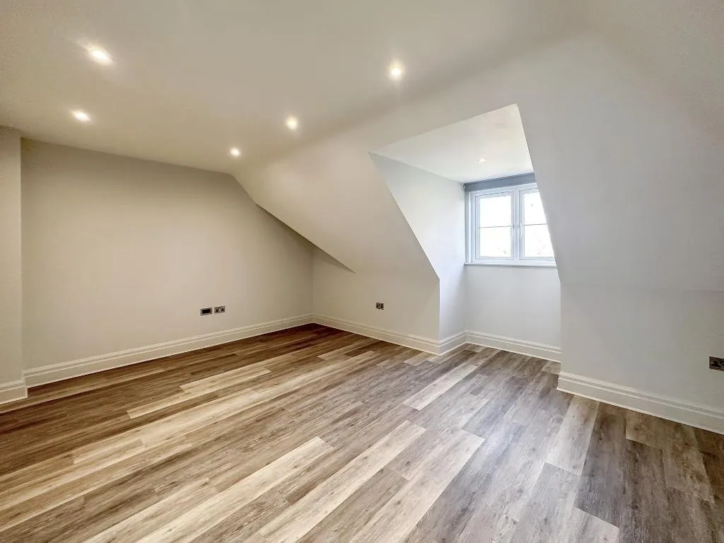 Limpsfield Road, Warlingham, photo 4