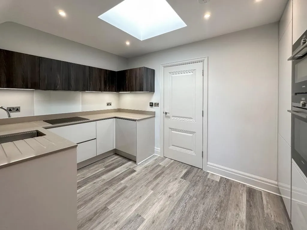 Limpsfield Road, Warlingham, photo 9