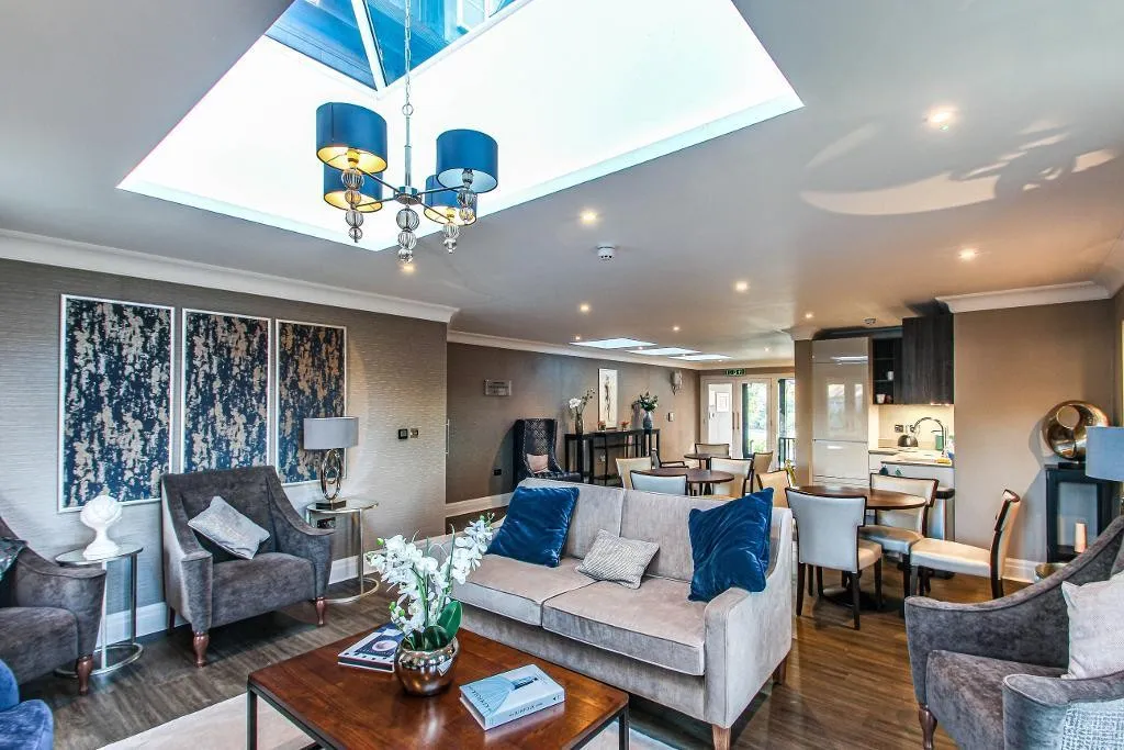 Limpsfield Road, Warlingham, photo 14