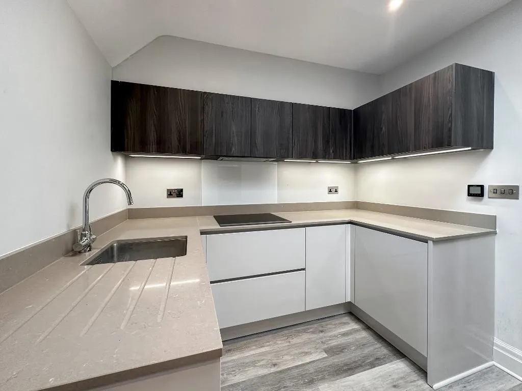 Limpsfield Road, Warlingham, photo 18
