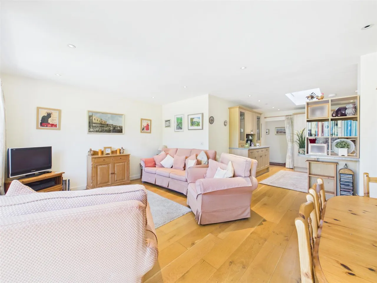 Howletts Lane, Ruislip, HA4 7RR, photo 4