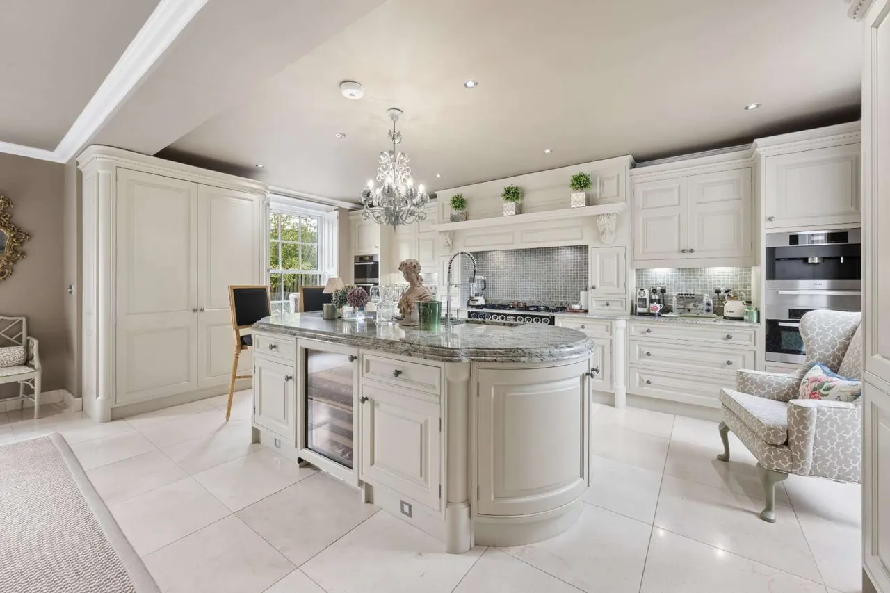 Priest Lane, Mottram St. Andrew, SK10, photo 4