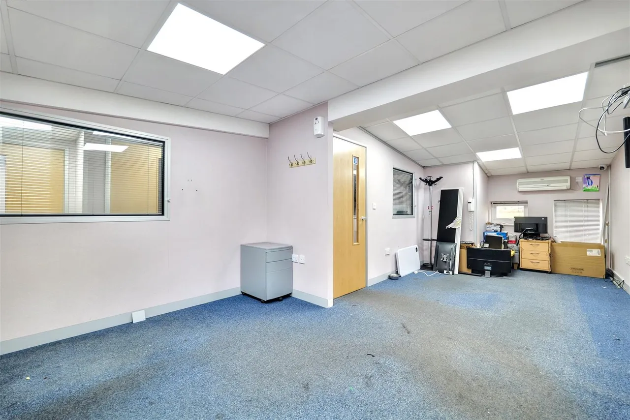 Pool Road, Nuneaton, photo 6