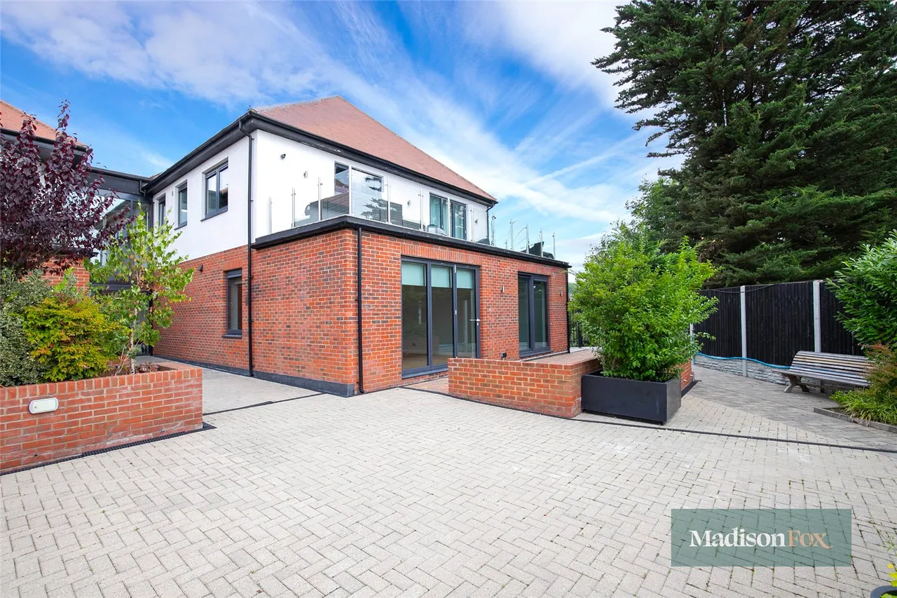 Eden Avenue, Chigwell, IG7, photo 20