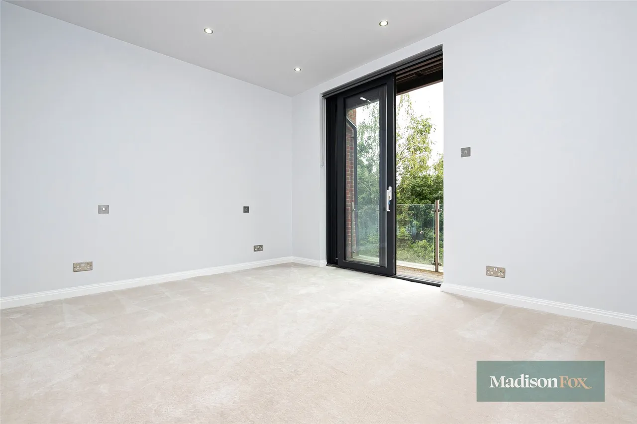 Eden Avenue, Chigwell, IG7, photo 16