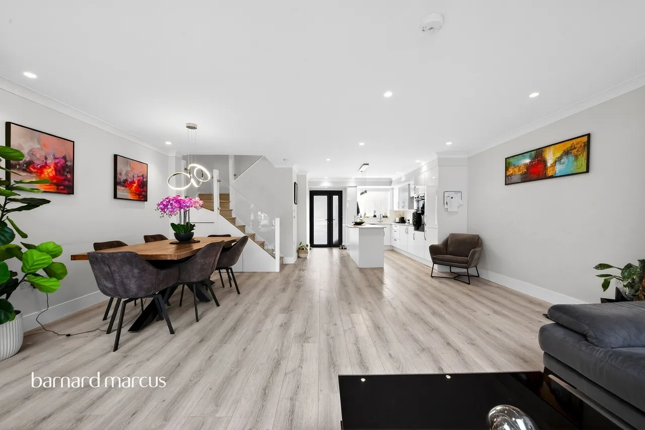 York Way, London, N20, photo 15