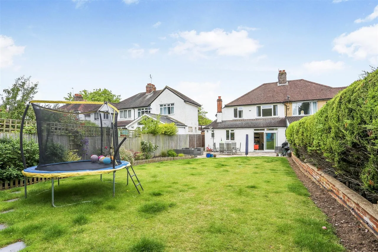 Commonfield Road, Banstead, SM7 2JY, photo 12