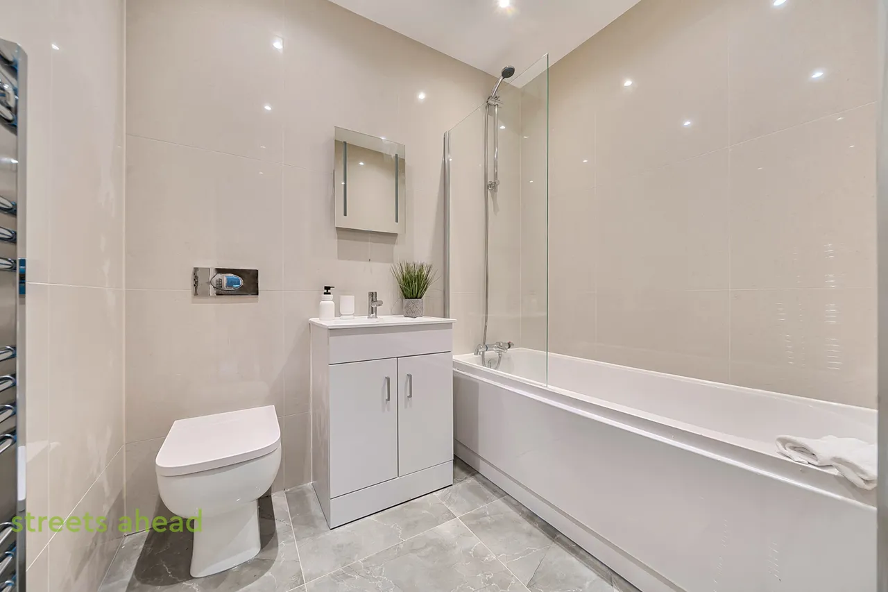 Fairoak Close, Kenley, CR8, photo 13