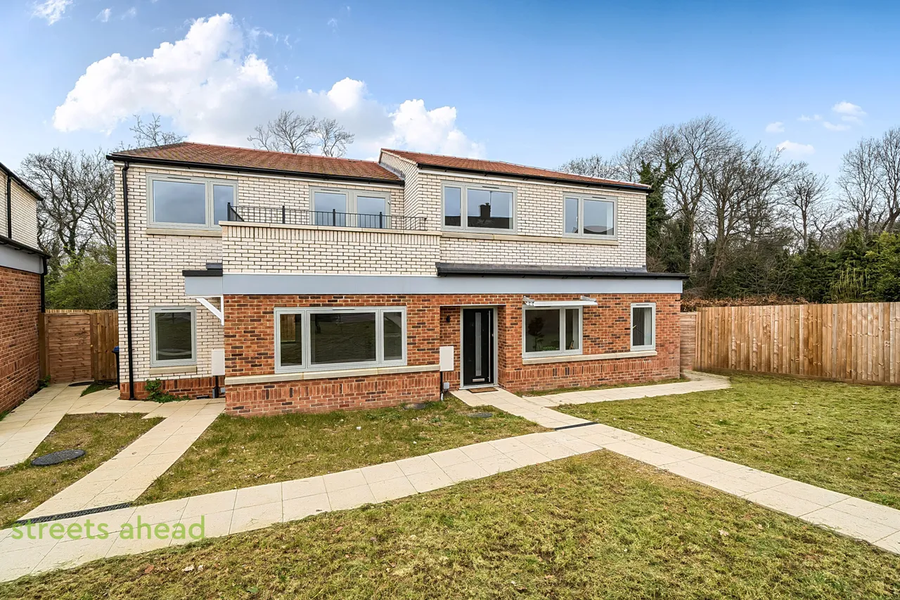 3 bed house for sale, Fairoak Close, Kenley, CR8