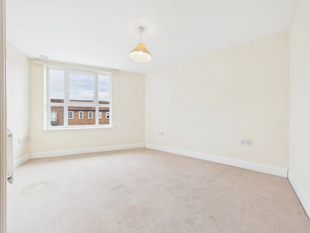 Church Road, Ashford, TW15, photo 8