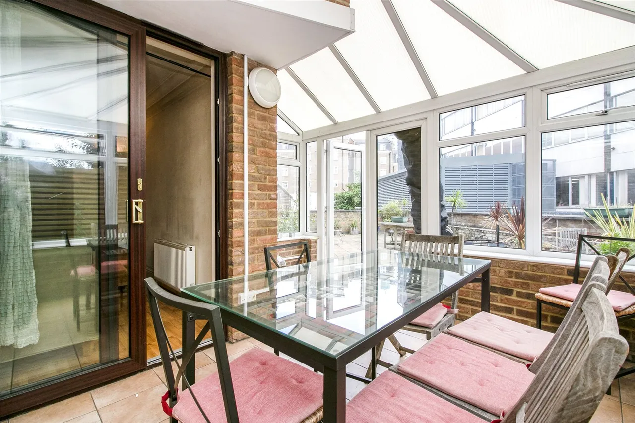 Hulme Place, London, SE1, photo 3