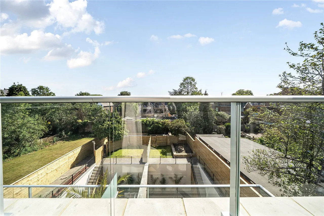 Creswick Road, London, W3, photo 12