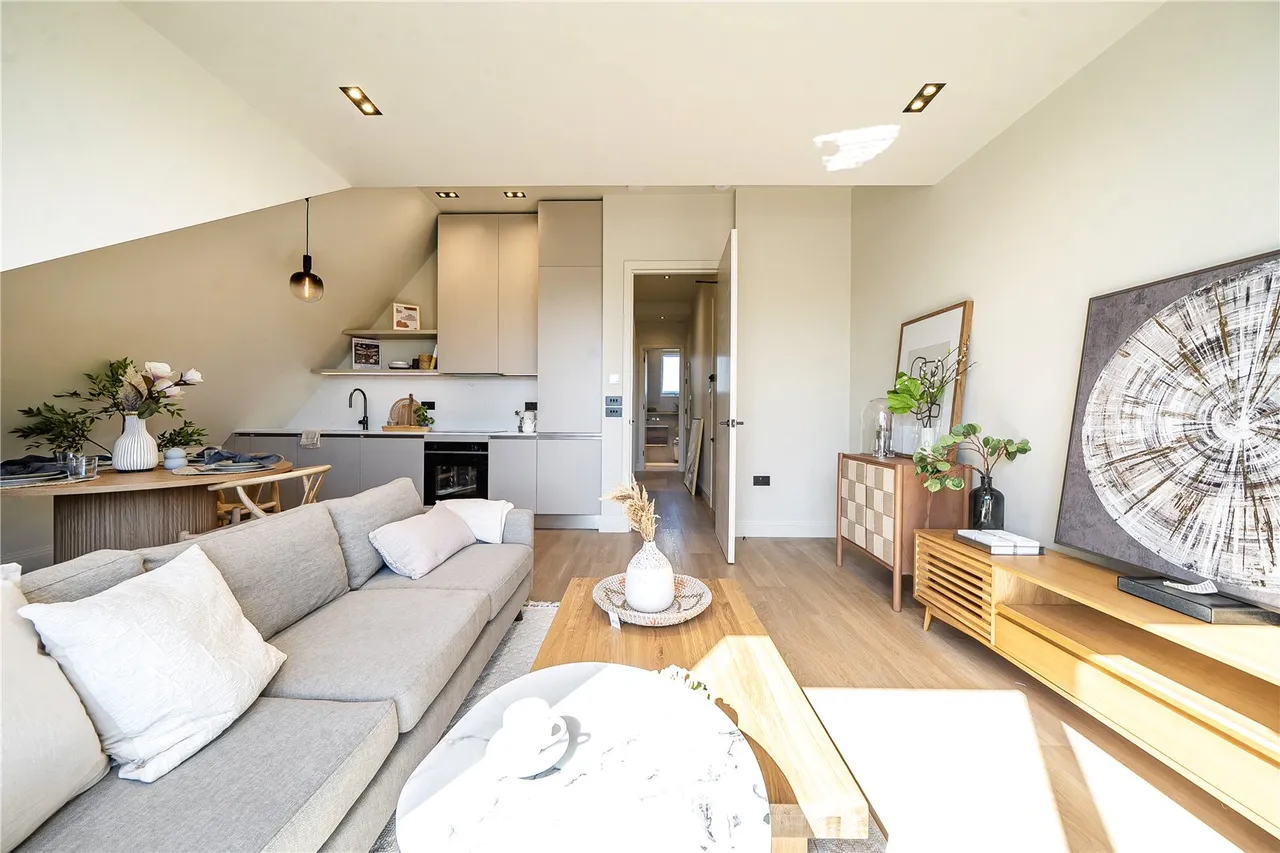 Creswick Road, London, W3, photo 11