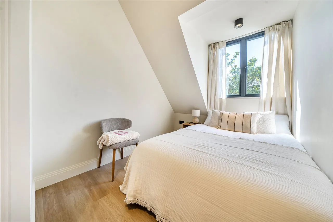 Creswick Road, London, W3, photo 9