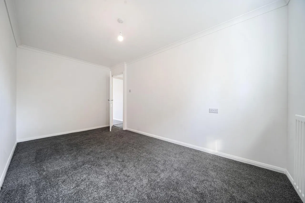 Snedshill Way, Snedshill, TF2, photo 12