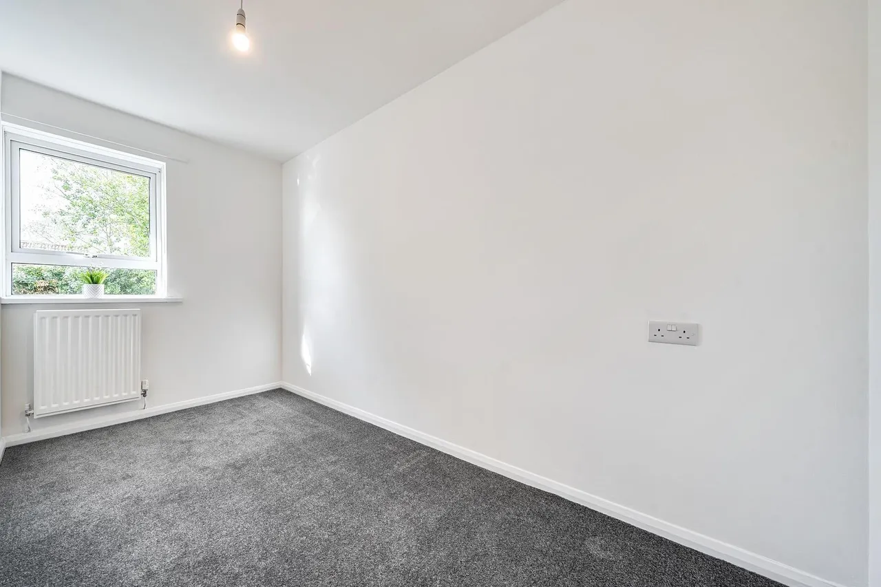 Snedshill Way, Snedshill, TF2, photo 13