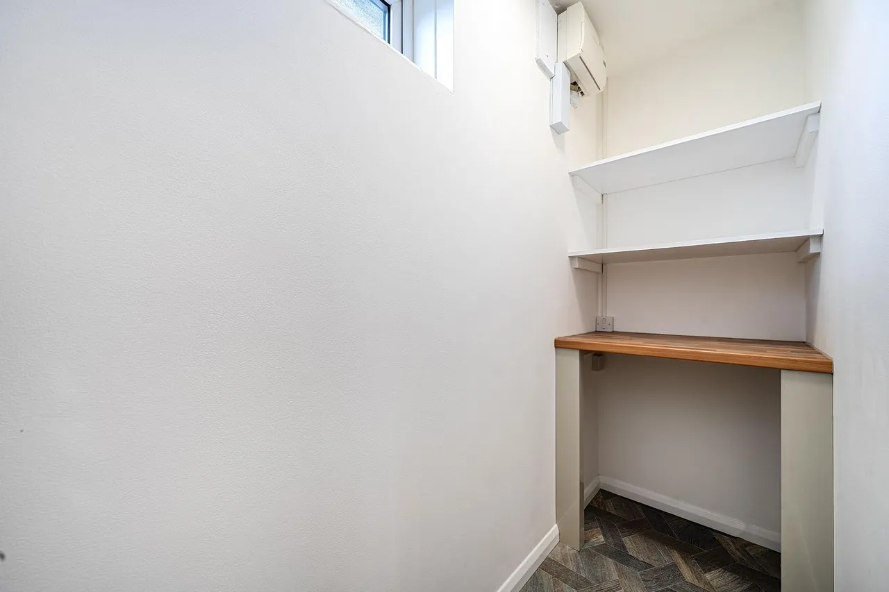 Snedshill Way, Snedshill, TF2, photo 16