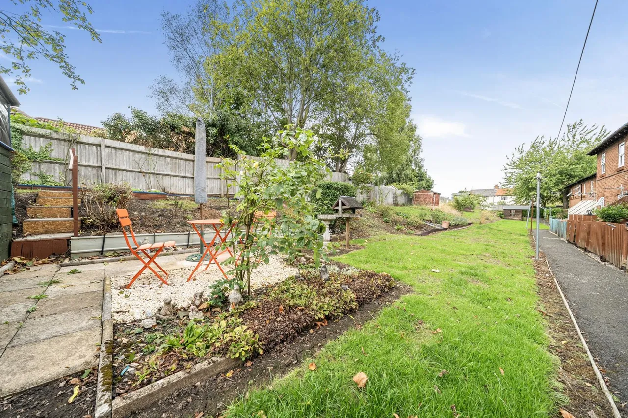 Snedshill Way, Snedshill, TF2, photo 18