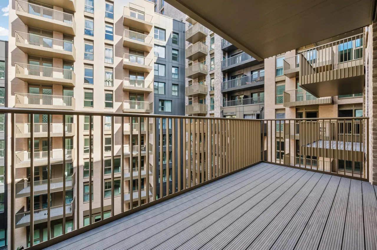 Gasholder, Oval Village, SE11, photo 11