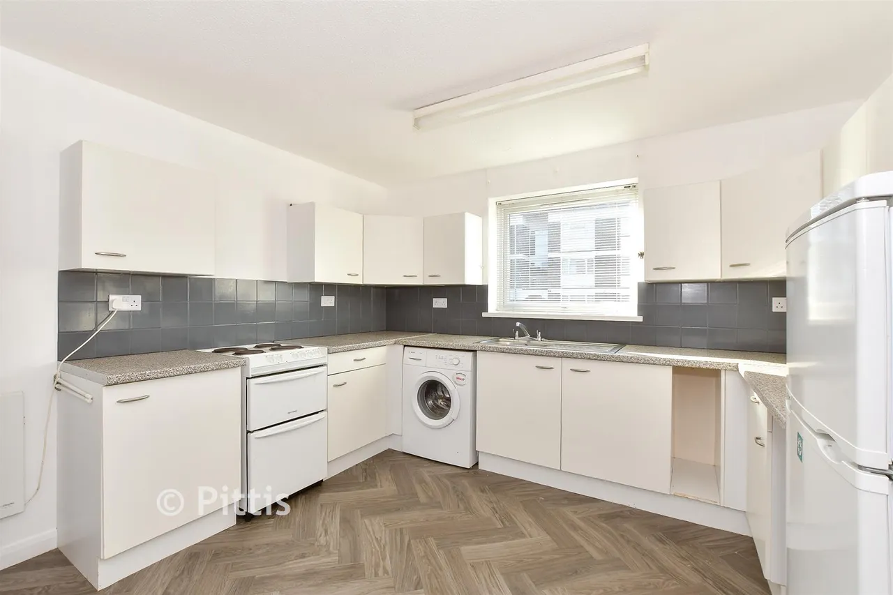 Sandown Road, Shanklin, PO37, photo 2