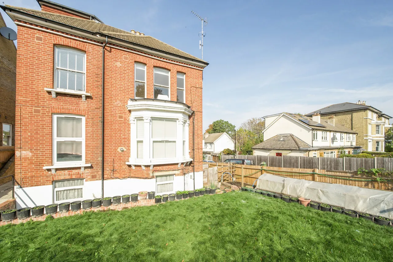 Longton Avenue, SE26, photo 18