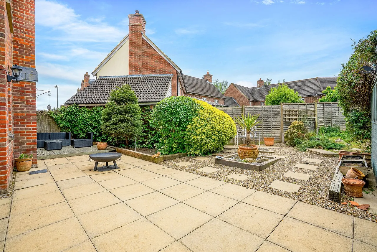 Patterson Court, Wooburn Green, HP10, photo 15