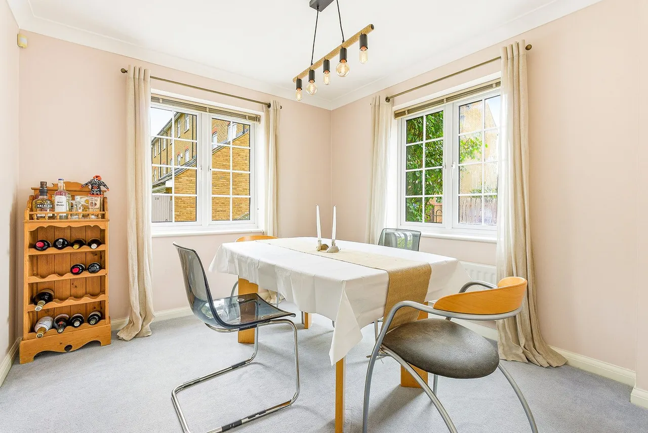 Patterson Court, Wooburn Green, HP10, photo 4