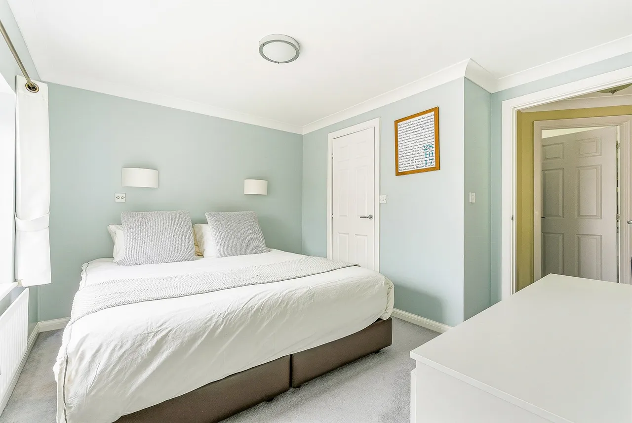 Patterson Court, Wooburn Green, HP10, photo 9