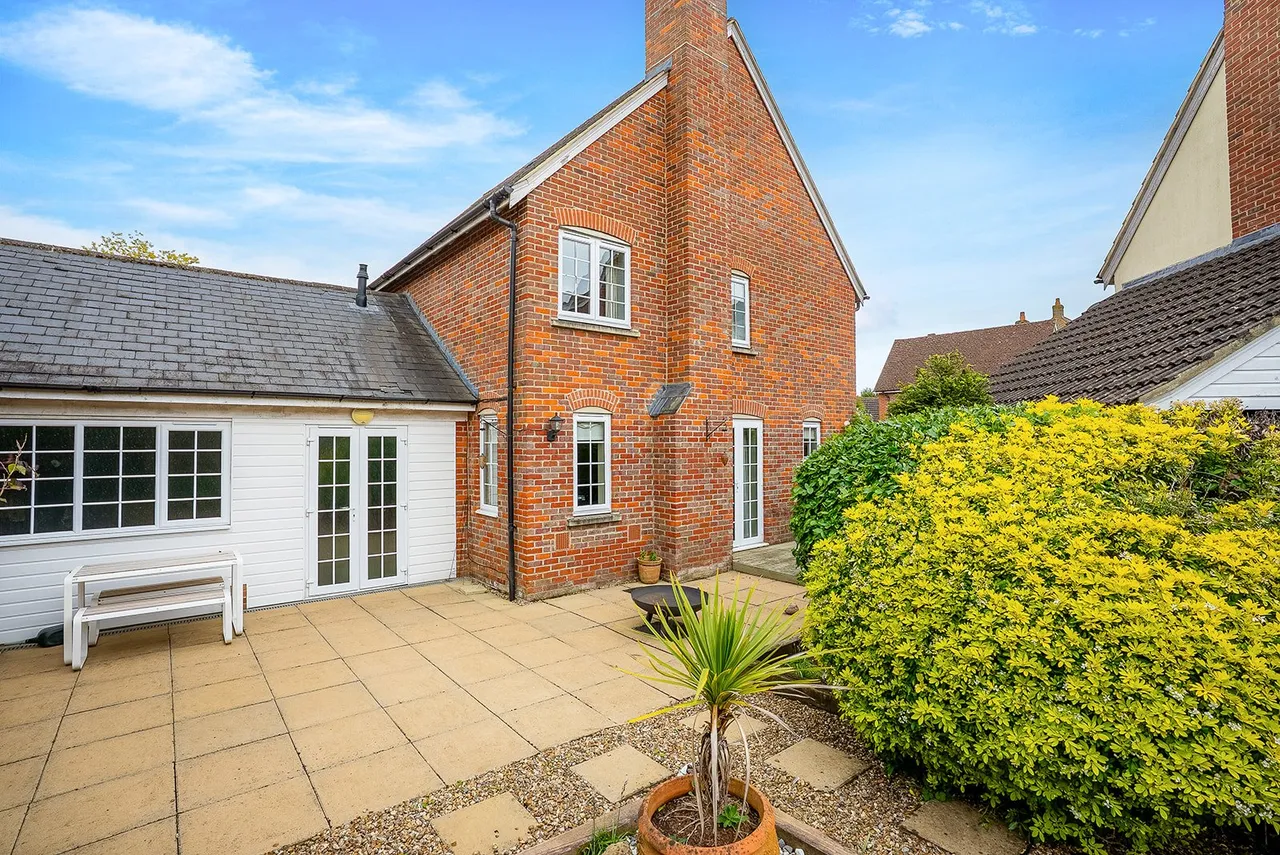Patterson Court, Wooburn Green, HP10, photo 17