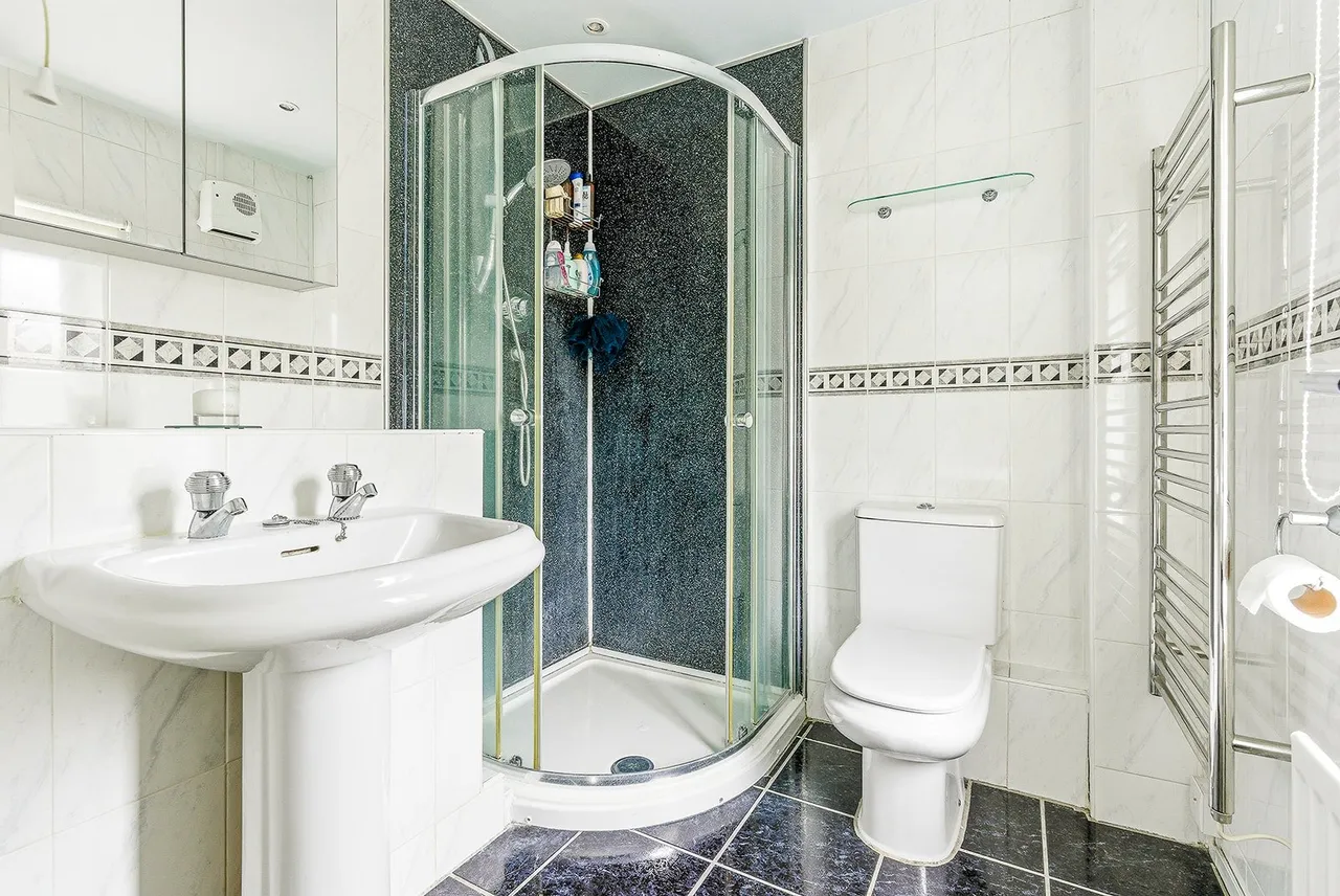 Patterson Court, Wooburn Green, HP10, photo 14