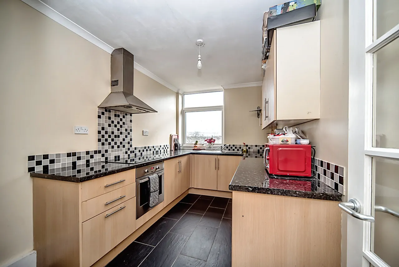 2 bed flat for sale, Seaton Drive, Bedford, MK40