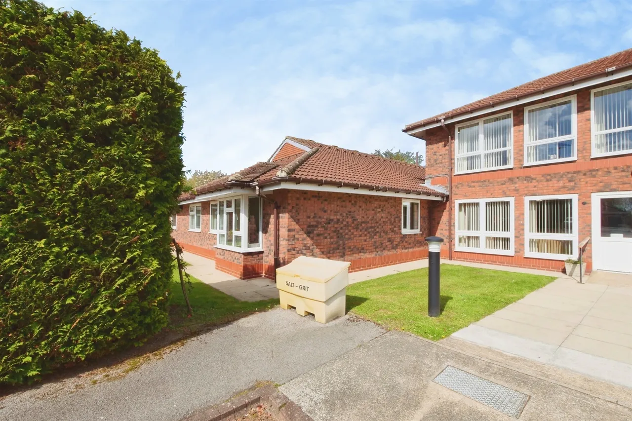 St Marys Mews, Wigginton, York, photo 12