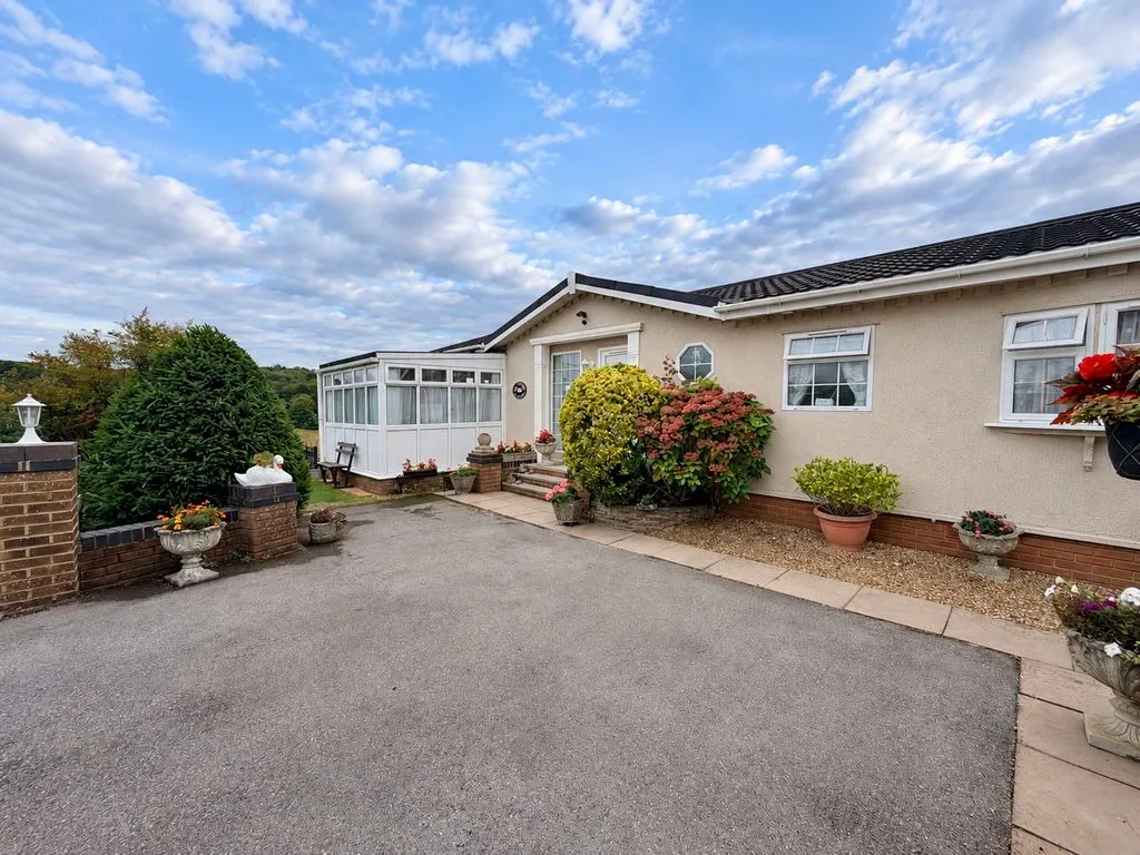 2 bed house for sale — Green Valley Park Whitehouse Lane, Wooburn Moor HP10 0NS