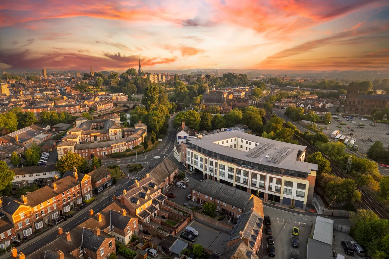 2 bed flat for sale — Old Coleham, Coleham Head, Shrewsbury, SY3